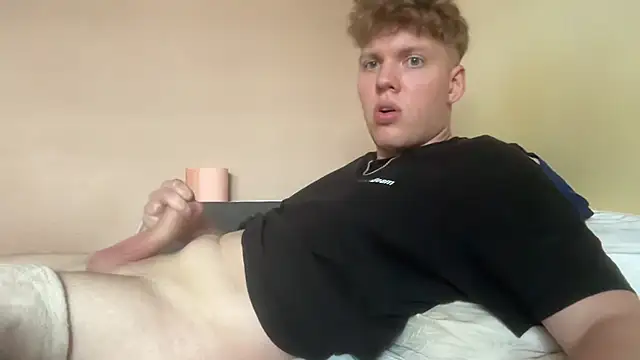 Snapshot of sexybooii6968 chatting on July 3, 3:07 pm sexybooii6968 online show from July 3, 3:07 pm