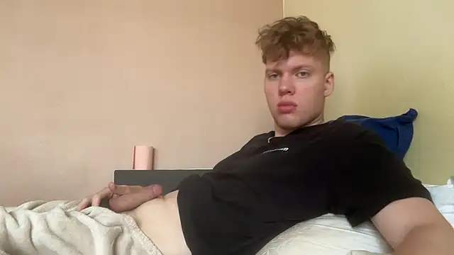 Snapshot of sexybooii6968 chatting on July 5, 10:22 am sexybooii6968 online show from July 5, 10:22 am