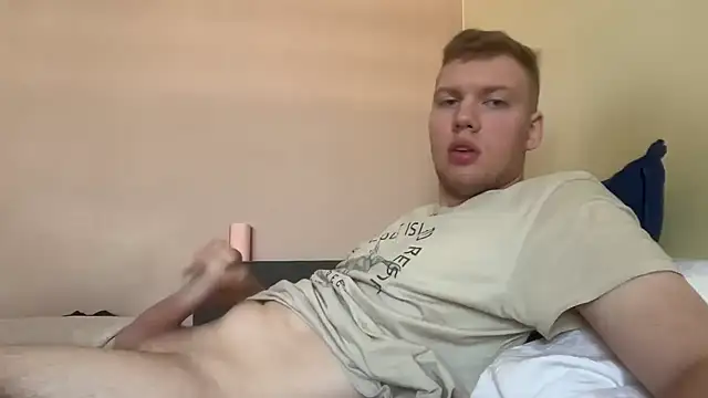 Snapshot of sexybooii6968 chatting on July 26, 8:21 am sexybooii6968 online show from July 26, 8:21 am