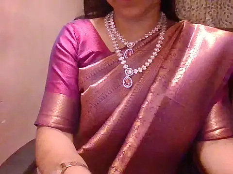 Snapshot of Pinky_4 chatting on June 25, 4:33 pm Pinky 4 online show from June 25, 4:33 pm