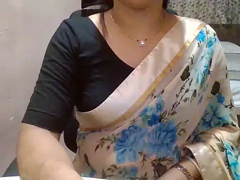 Snapshot of Pinky_4 chatting on July 7, 11:20 pm Pinky 4 online show from July 7, 11:20 pm