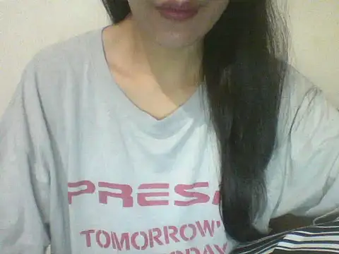 Snapshot of spankmybootyxxx chatting on April 2, 4:04 pm spankmybootyxxx online show from April 2, 4:04 pm