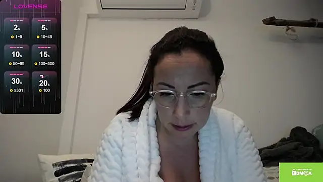 kymii online show from February 25, 10:39 pm