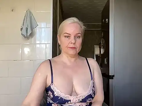 milaja online show from April 26, 8:45 am