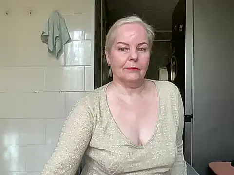 Snapshot of milaja chatting on May 8, 2:22 pm milaja online show from May 8, 2:22 pm