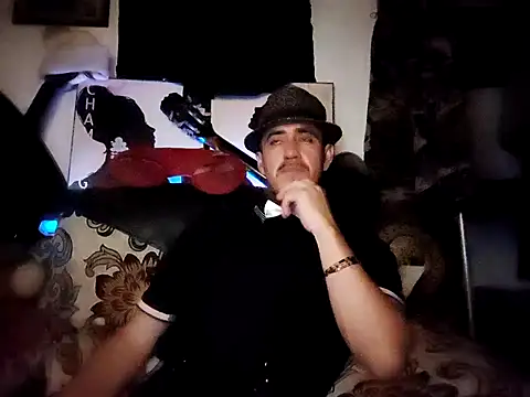 zarko8778 online show from May 8, 2:28 am