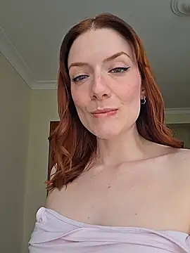 Evelyn Jade online show from May 8, 2:55 pm