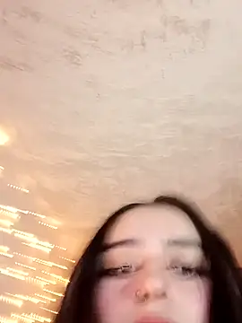 Snapshot of IvonneT chatting on December 2, 5:48 am IvonneT online show from December 2, 5:48 am