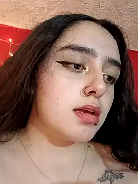 Snapshot of IvonneT chatting on December 3, 2:03 am IvonneT online show from December 3, 2:03 am