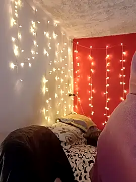 Snapshot of IvonneT chatting on December 12, 2:59 am IvonneT online show from December 12, 2:59 am