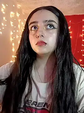 Snapshot of IvonneT chatting on January 11, 11:56 pm IvonneT online show from January 11, 11:56 pm