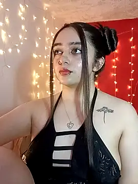 Snapshot of IvonneT chatting on February 2, 8:08 pm IvonneT online show from February 2, 8:08 pm