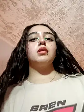 Snapshot of IvonneT chatting on February 9, 10:54 pm IvonneT online show from February 9, 10:54 pm