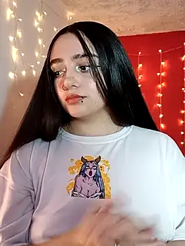 Snapshot of IvonneT chatting on February 15, 9:04 pm IvonneT online show from February 15, 9:04 pm