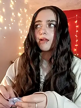 Snapshot of IvonneT chatting on February 25, 4:35 am IvonneT online show from February 25, 4:35 am