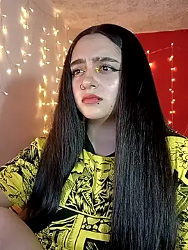 Snapshot of IvonneT chatting on February 26, 5:20 am IvonneT online show from February 26, 5:20 am