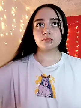 Snapshot of IvonneT chatting on March 2, 4:17 am IvonneT online show from March 2, 4:17 am