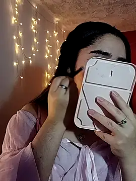 Snapshot of IvonneT chatting on March 2, 10:38 pm IvonneT online show from March 2, 10:38 pm