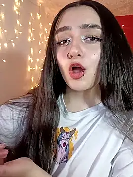 Snapshot of IvonneT chatting on March 9, 10:41 pm IvonneT online show from March 9, 10:41 pm