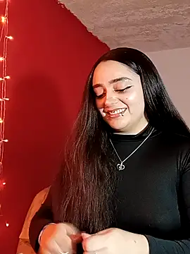 Snapshot of IvonneT chatting on September 28, 11:43 pm IvonneT online show from September 28, 11:43 pm