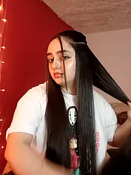 Snapshot of IvonneT chatting on October 19, 1:06 am IvonneT online show from October 19, 1:06 am