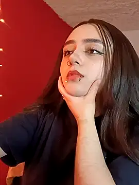 Snapshot of IvonneT chatting on October 20, 12:00 am IvonneT online show from October 20, 12:00 am