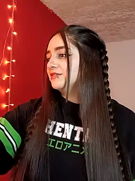 Snapshot of IvonneT chatting on October 26, 10:47 pm IvonneT online show from October 26, 10:47 pm