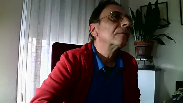 Snapshot of HETEREOMAN chatting on November 9, 3:54 pm HETEREOMAN online show from November 9, 3:54 pm