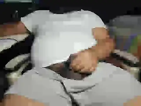 Snapshot of mikfgh50 chatting on December 6, 6:04 am mikfgh50 online show from December 6, 6:04 am