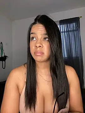 trianawhite online show from April 9, 9:53 pm