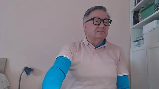 YOU6me online show from January 18, 8:29 am