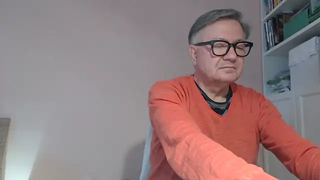 YOU6me online show from April 8, 4:18 pm