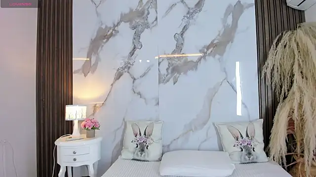 hannahill69 online show from January 17, 5:34 am