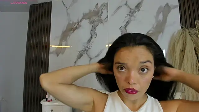 hannahill69 online show from June 3, 4:59 am
