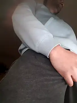 Snapshot of Lucas1andOnly4Girl chatting on February 22, 12:38 am Lucas1andOnly4Girl online show from February 22, 12:38 am