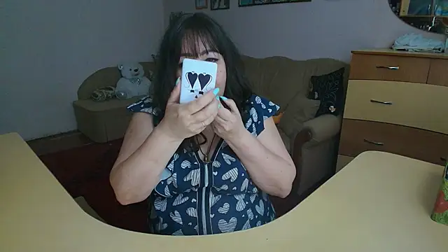 Snapshot of Lucretia_Goldi_ chatting on February 6, 12:59 pm Lucretia Goldi online show from February 6, 12:59 pm