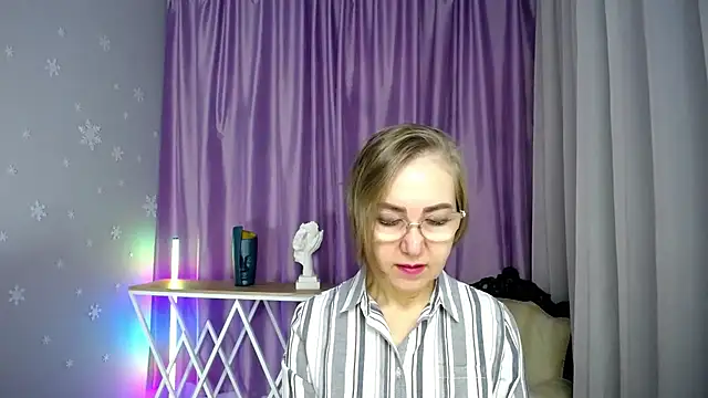 queen a n i online show from November 20, 8:14 am