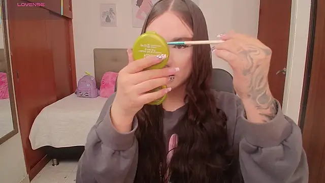 Miley Baker online show from February 7, 1:37 pm