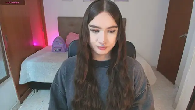 Miley Baker online show from April 18, 1:04 pm