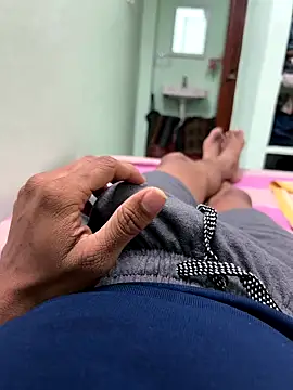 lovelyfvcker online show from September 27, 12:21 pm