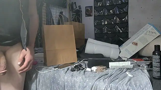 Snapshot of TheHellBilly chatting on September 14, 7:51 am TheHellBilly online show from September 14, 7:51 am