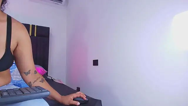 Snapshot of lay_navas chatting on December 2, 7:20 pm lay navas online show from December 2, 7:20 pm