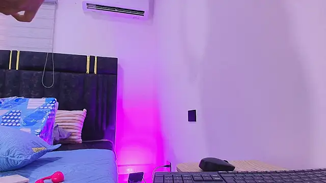 Snapshot of lay_navas chatting on December 4, 7:11 pm lay navas online show from December 4, 7:11 pm