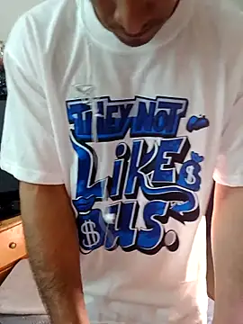 Snapshot of Torresmor chatting on March 27, 3:34 am Torresmor online show from March 27, 3:34 am