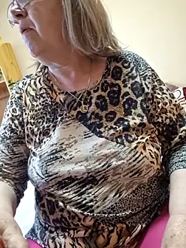 Snapshot of Margaret-milf chatting on May 2, 5:29 pm Margaret-milf online show from May 2, 5:29 pm