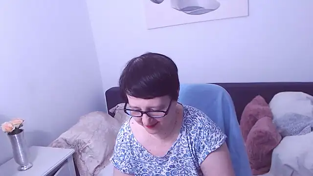 ChristaRose online show from October 26, 12:49 am