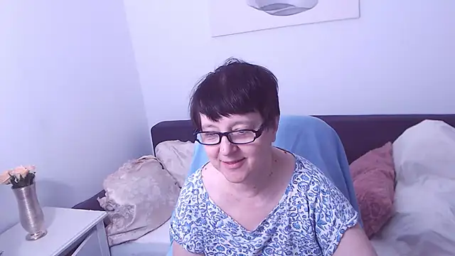 ChristaRose online show from November 13, 11:58 pm