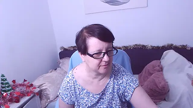 ChristaRose online show from December 14, 2:11 pm