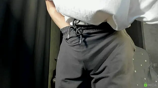 Snapshot of Courtney_Luv chatting on October 14, 4:08 pm Courtney Luv online show from October 14, 4:08 pm