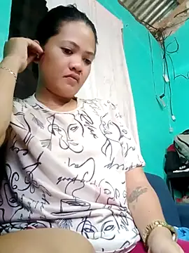 Snapshot of amariaxxx388 chatting on February 24, 1:13 am amariaxxx388 online show from February 24, 1:13 am